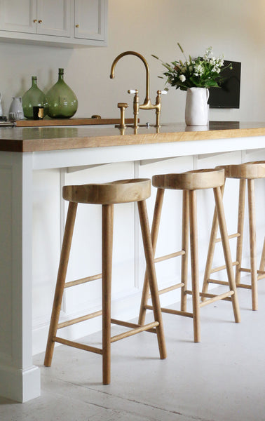 Odessa old Bar Stool in Solid Oak